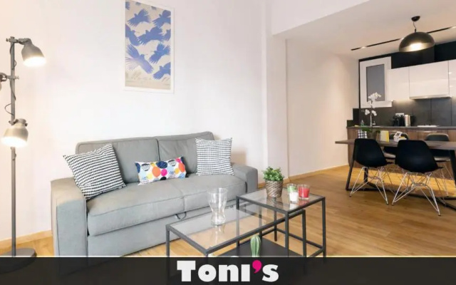 TONI'S Cute 2BD Apartment in Koukaki!