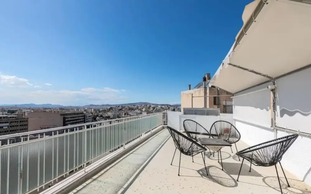 Penthouse Under Acropolis
