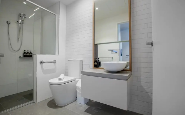 61*Boutique one-bedroom*Boxhill Central*Mall