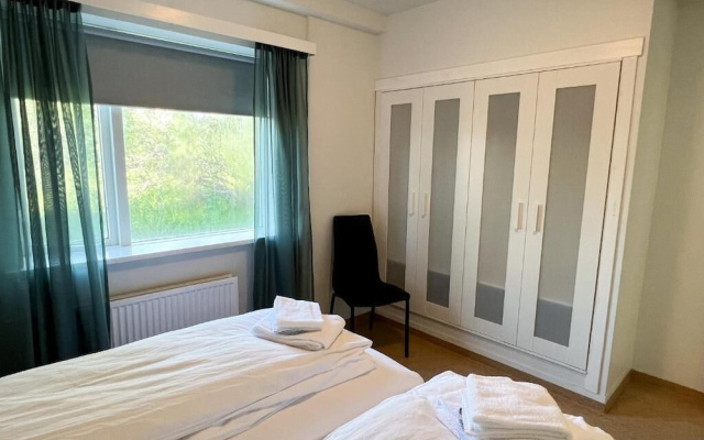 Eiðar Hostel and Apartments