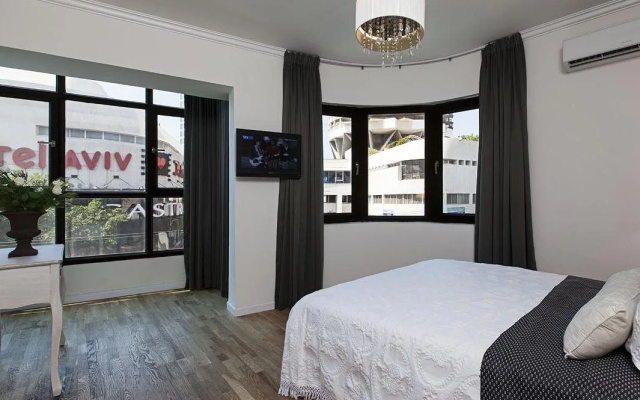 Ophir Hotel