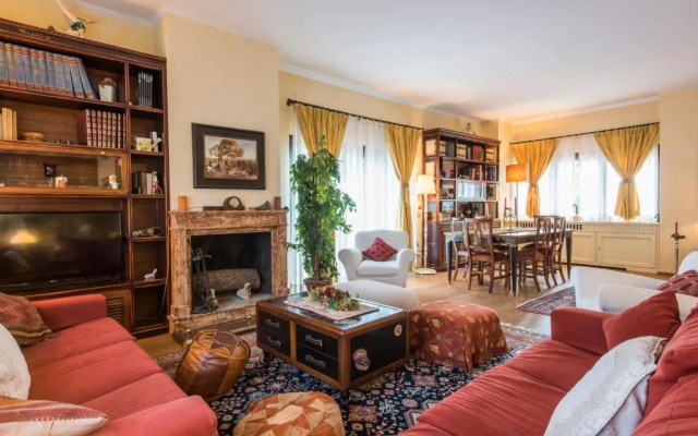Fabulous Florentine Villa in the City..