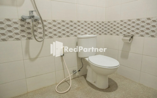 Guest House B Fren Syariah Near JIH Yogyakarta RedPartner