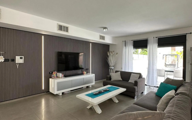 Luxury garden floor Eilat