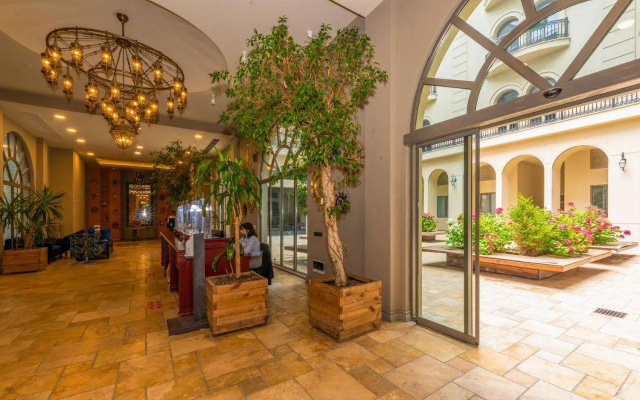 Agora Suites