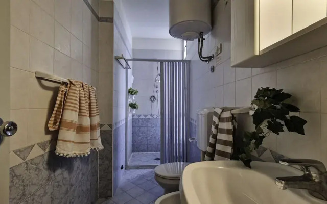 Modern Flat With Terrace Near the Sea-beahost