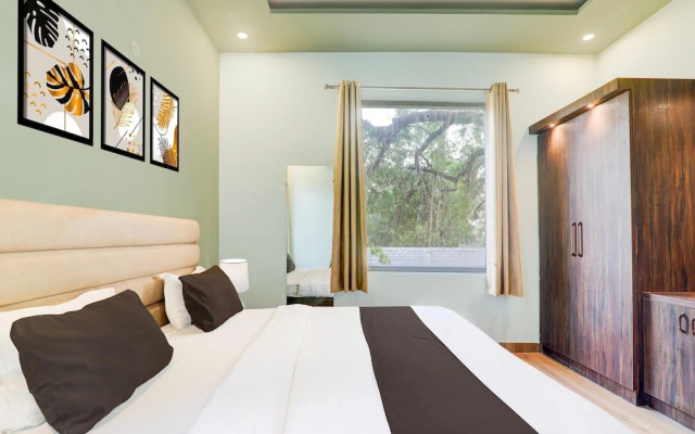 Super Deluxe Room Hotel Madhuvan & Lawn