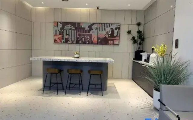 Home Inn Select (Xi'an Xijing Hospital Kangfu Road Metro Station)