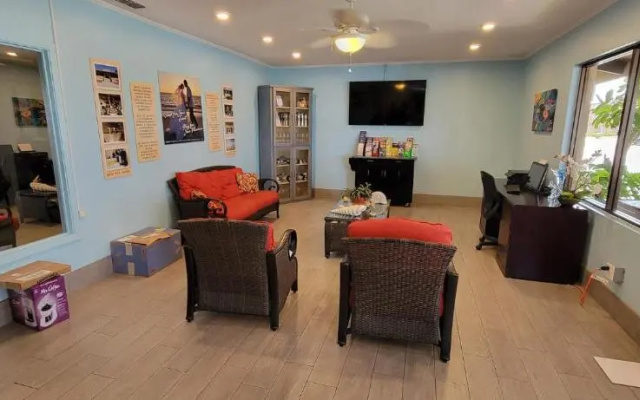 Tiki Condo 261