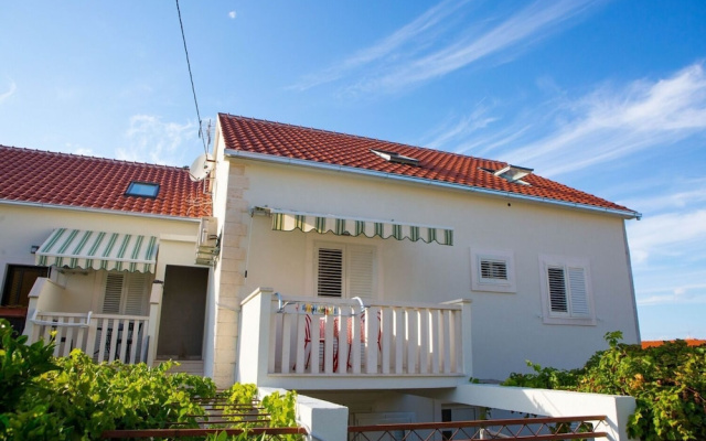 Apartment Lenka Mato