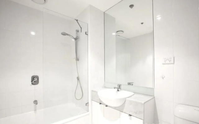 ReadySet Apartments City Tower
