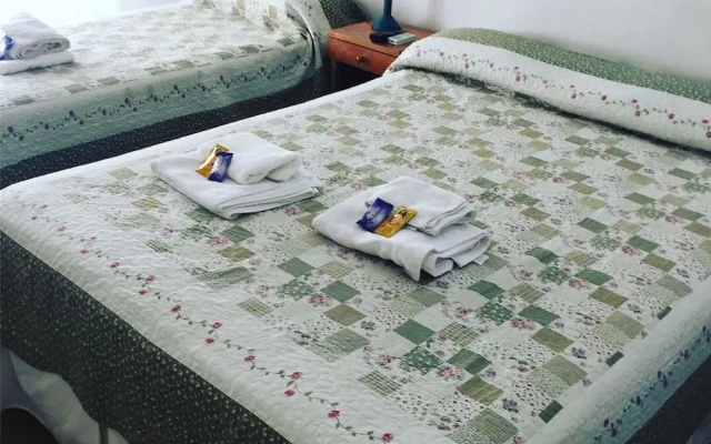 Bardas Hotel Cinco Saltos