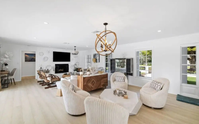 Luxury Beach House With Golf Course View