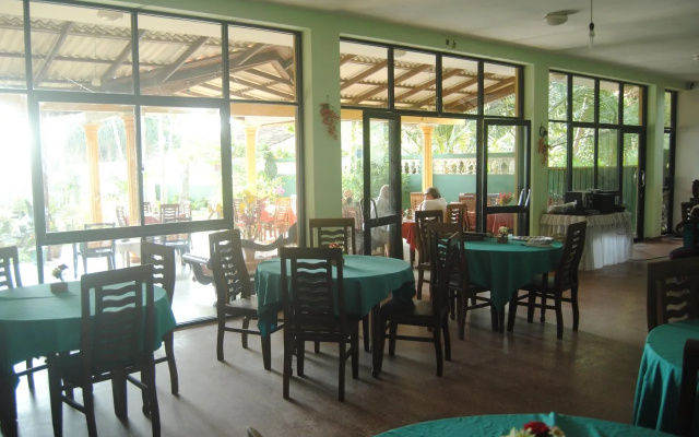 Lily Restaurant and Inn