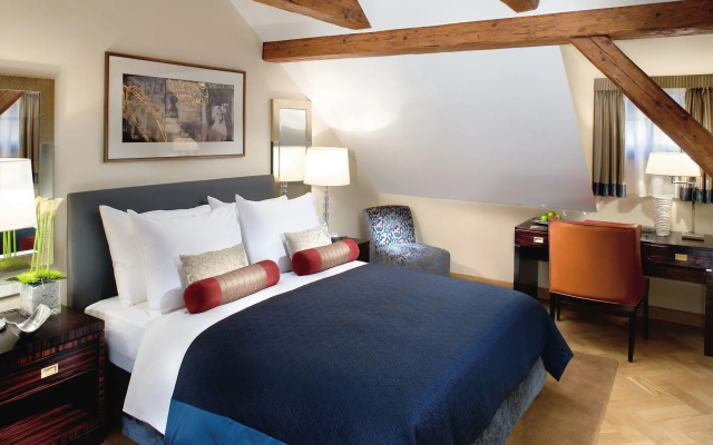 Mandarin Oriental, Prague