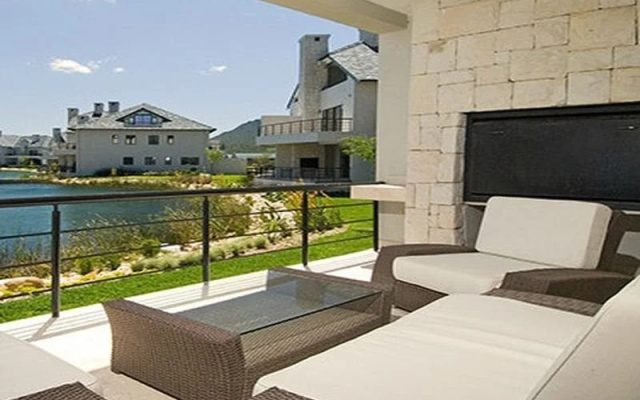 Pearl Valley Lodges
