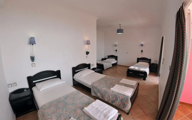 The Pink Palace Hotel & Hostel