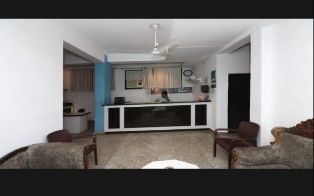 OYO 82544 Hotel Rajni Guest House