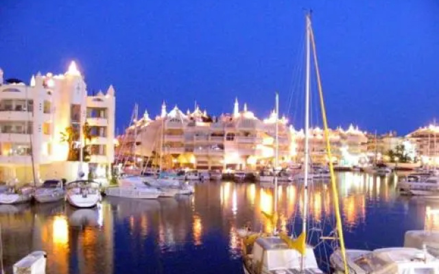 Studio Av. Gamonal, 12, 29630 Benalmadena, Malaga, Espana