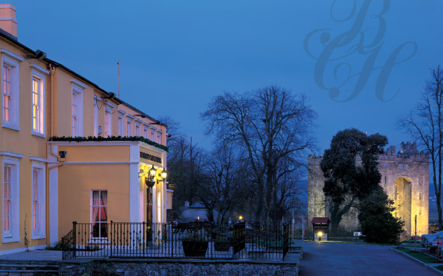 Bunratty Castle Hotel and Angsana Spa вид на фасад