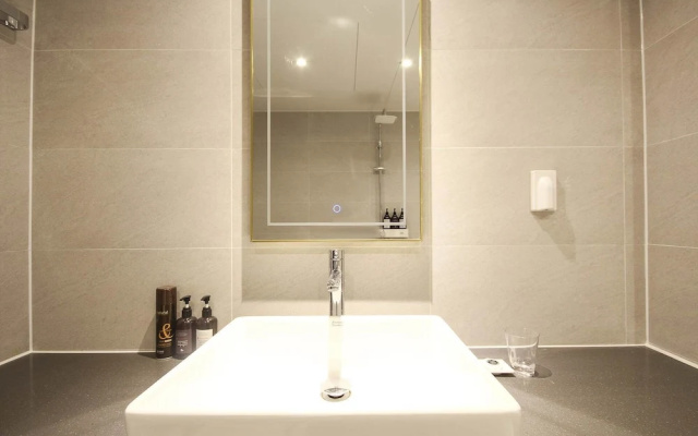 Busan Sasang The Van Hotel