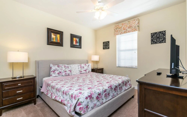 1428 Moonvalley Drive