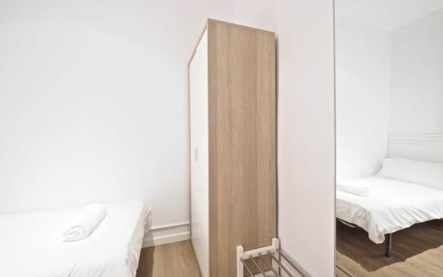 Апартаменты Sagrada Familia Apartment комната для гостей