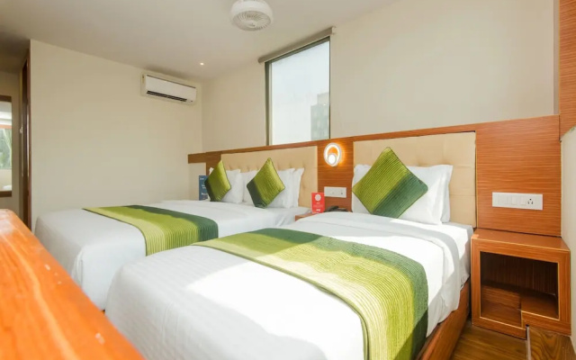OYO 11721 Hotel Aromas