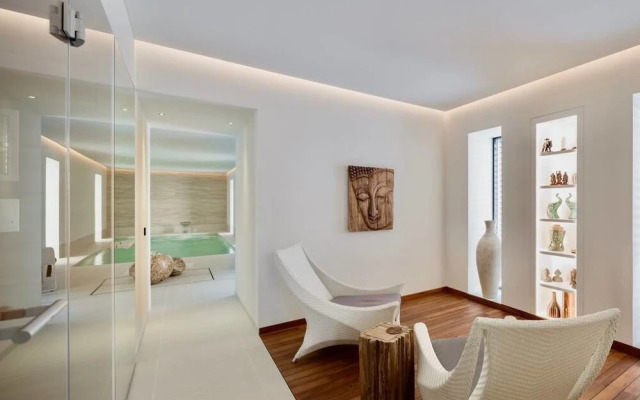 6BD Famous Luxury Design Awarded Villa