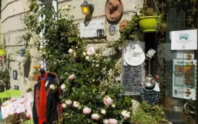 Chez Teresa/A Taste dAngleterre