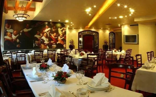 Takaya Suites Hotel