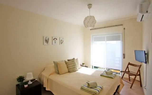 Oliveira in Tavira With 1 Bedrooms and 1 Bathrooms