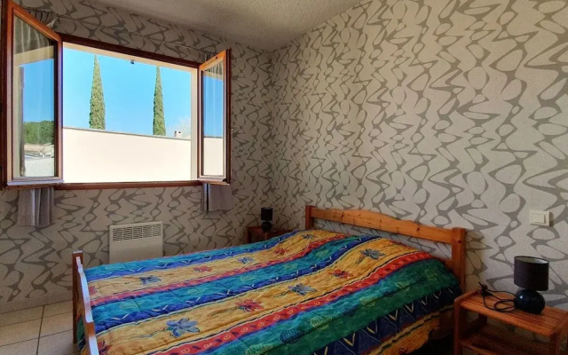 Charming Villa in Saint-genies