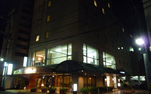 Отель Court Hotel Fukuoka Tenjin Япония, Фукуока - отзывы, цены и фото номеров - забронировать отель Court Hotel Fukuoka Tenjin онлайн вид на фасад
