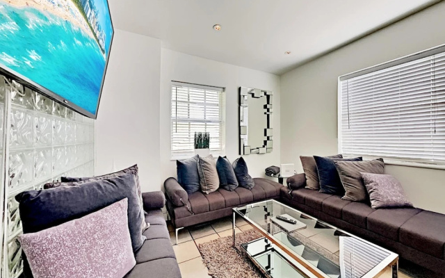 Beachfront 4 Room Ocean Drive Deluxe Suite