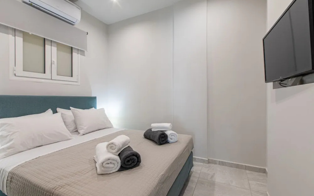 Neaira city apartment near the beach