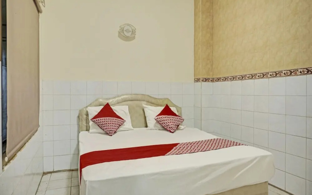 OYO 93105 Hotel Sodikin
