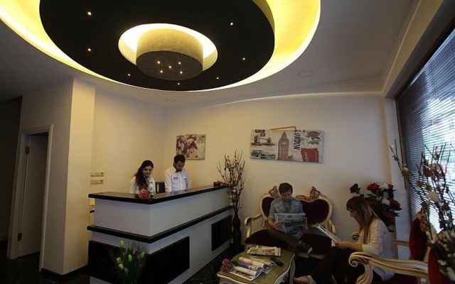 City Hotel