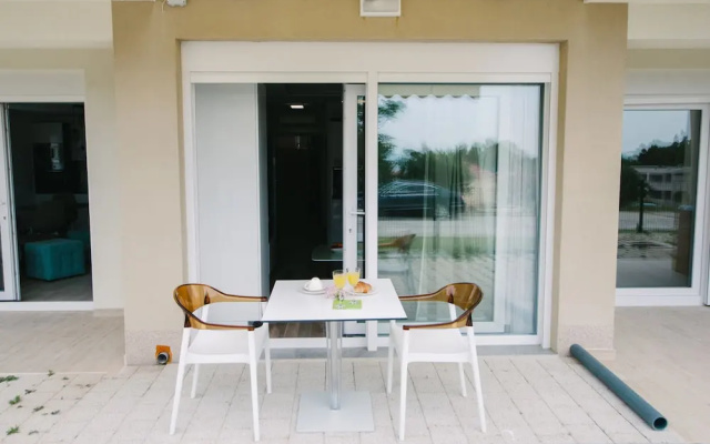 Apartments Leone