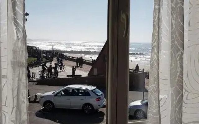 Beach Front Apartment Eljocri