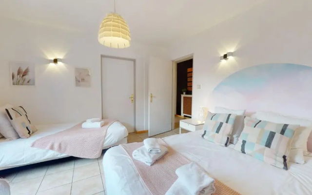Gite Des Bains Parking Hypercentre 6-8personnes