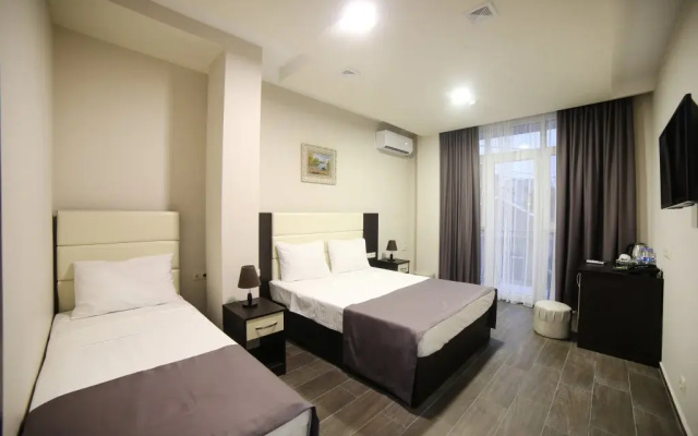 Zheal Hotel