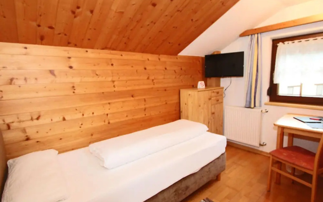 Spacious Apartment near Ski Bus Stop in Zell am Ziller