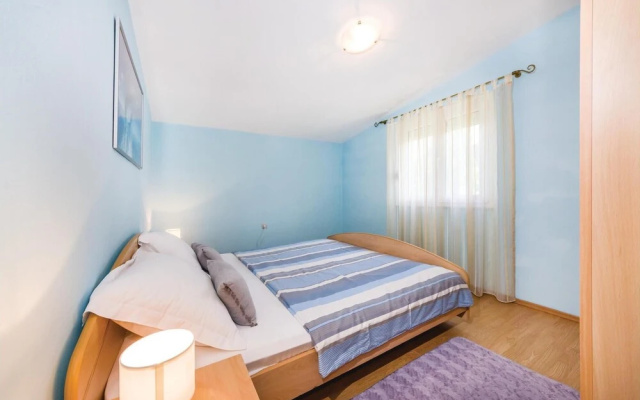 Amazing Home in Privlaka With 6 Bedrooms and Wifi