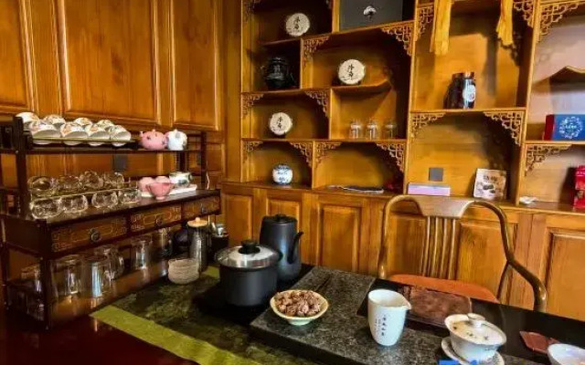 Xihe Retreat · Zangyi Hotel (Shangri-La Songzanling Temple Branch)