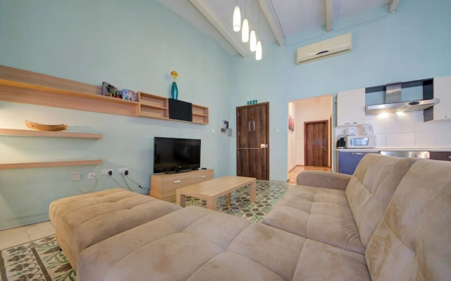 Spacious High Ceiling Sliema Apartment