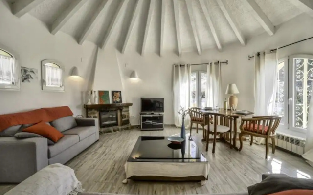 Villa - 4 Bedrooms with Pool and WiFi - 104963