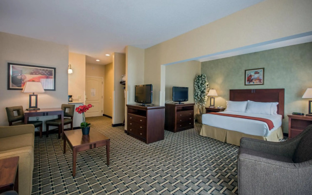 Holiday Inn Express & Suites Youngstown N (Warren/Niles) by IHG