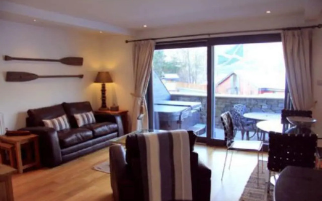 Taymouth Marina - Ben Hope