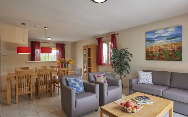 Secluded holiday home with a dishwasher, not far from Sarlat